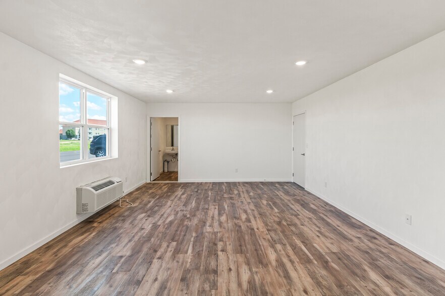 More Photos Of 9709 Hayden Drive, Mascoutah Warehouse For Sale