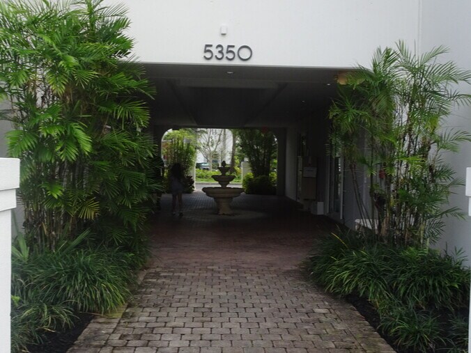 More Photos Of 5300-5350 W Hillsboro Blvd, Coconut Creek Medical For Sale