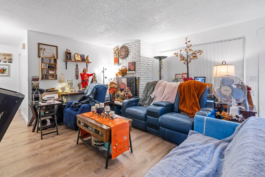 More Photos Of 15540 NE Couch St, Portland Apartments For Sale