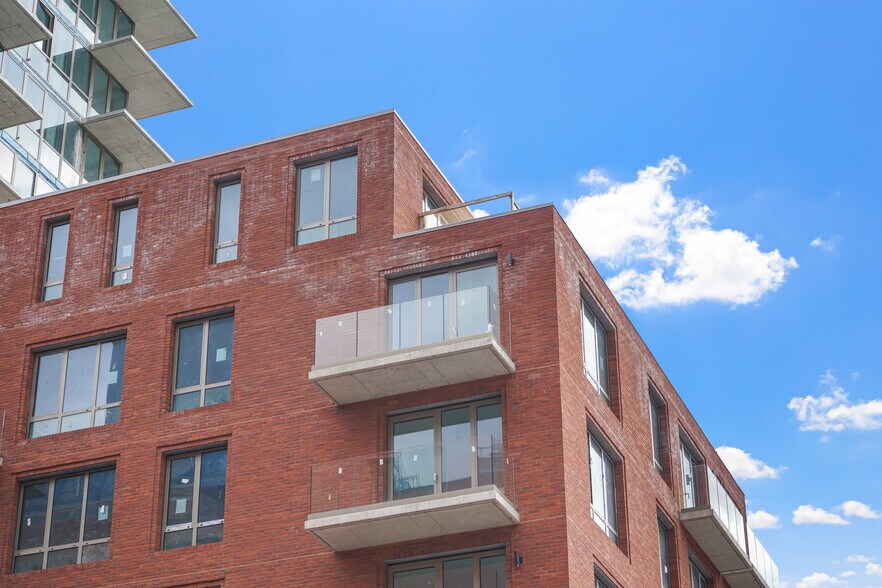 More Photos Of 395 Carroll Street, Brooklyn Apartments For Lease