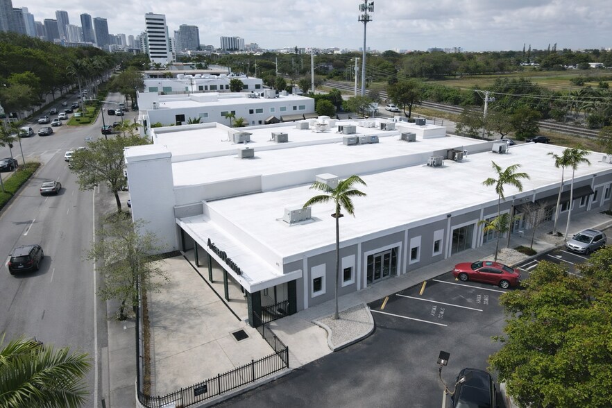 Primary Photo Of 5084 Biscayne Blvd, Miami General Retail For Lease