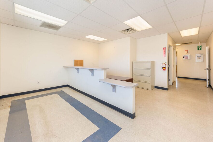 More Photos Of 2948 I-70 Business Loop, Grand Junction Warehouse For Lease