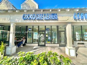 More Photos Of 600-658 Crandon Blvd, Key Biscayne General Retail For Sale