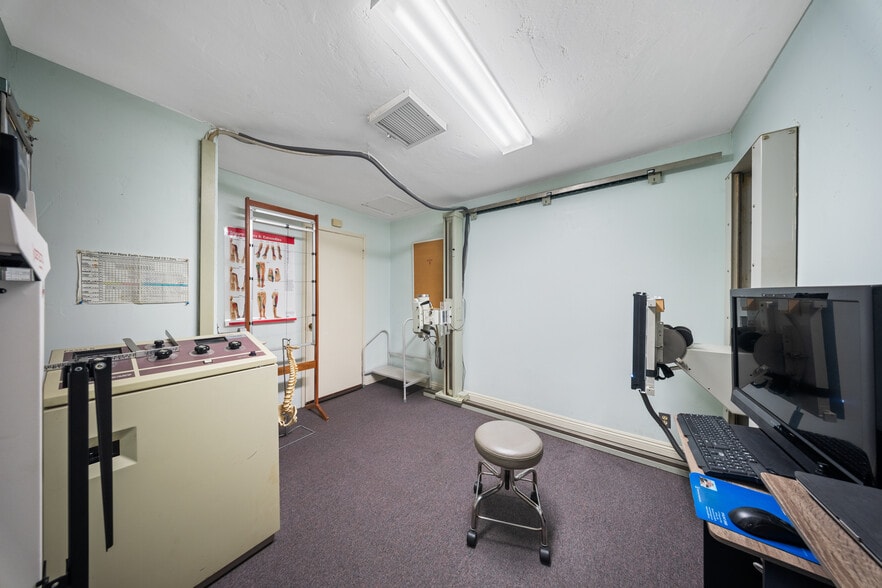 More Photos Of 800 Douglas Blvd, Roseville Medical For Sale