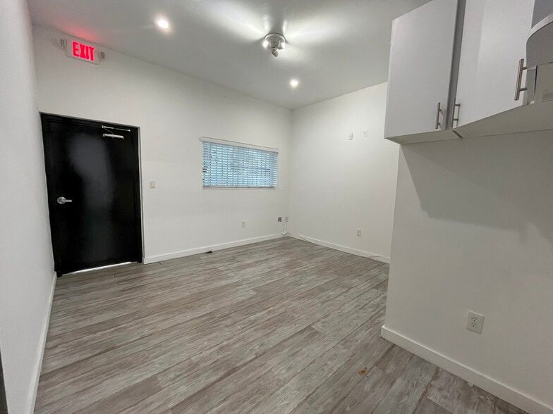 More Photos Of 761 NW 23rd St, Miami Warehouse For Lease