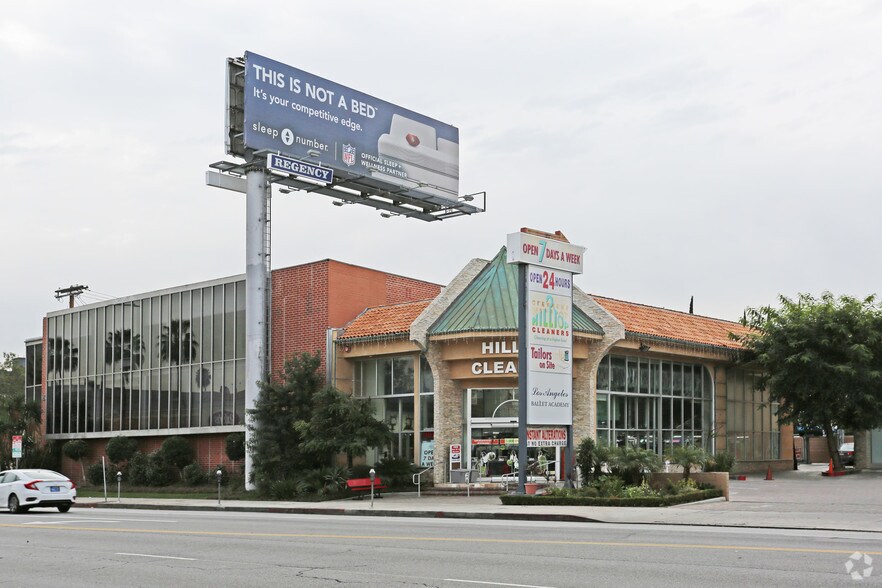 More Photos Of 16400 Ventura Blvd, Encino Office For Lease