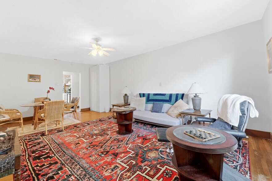 More Photos Of 320 Watts St, Morgantown Apartments For Sale
