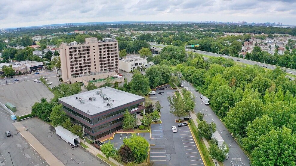 More Photos Of 260 Christopher Ln, Staten Island Medical For Lease