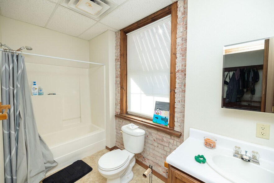 More Photos Of 116 W Pine Ave, El Dorado Office Residential For Sale