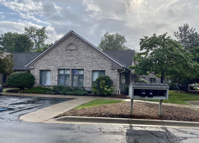 More Photos Of 2410 Woodlake Dr, Okemos Unknown For Lease