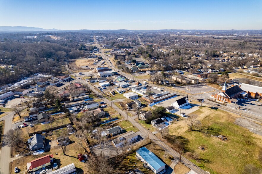 More Photos Of 2336 Old Knoxville Pike, Maryville Light Manufacturing For Sale