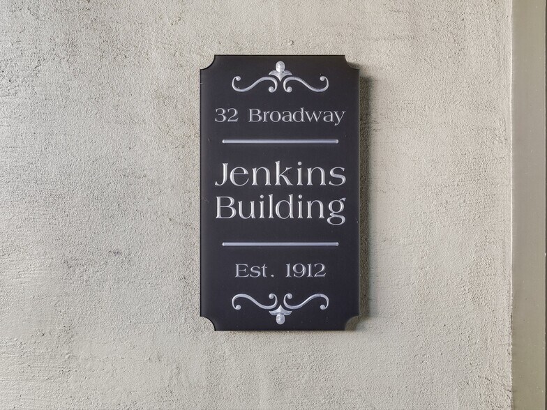 More Photos Of 32 Broadway St, Asheville Storefront Retail Residential For Sale