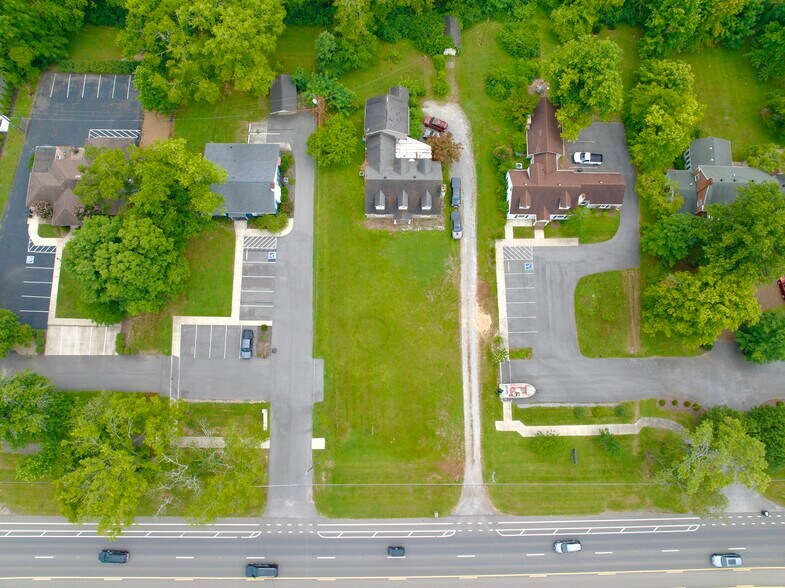 More Photos Of 1189 Nashville Pike, Gallatin Office For Sale