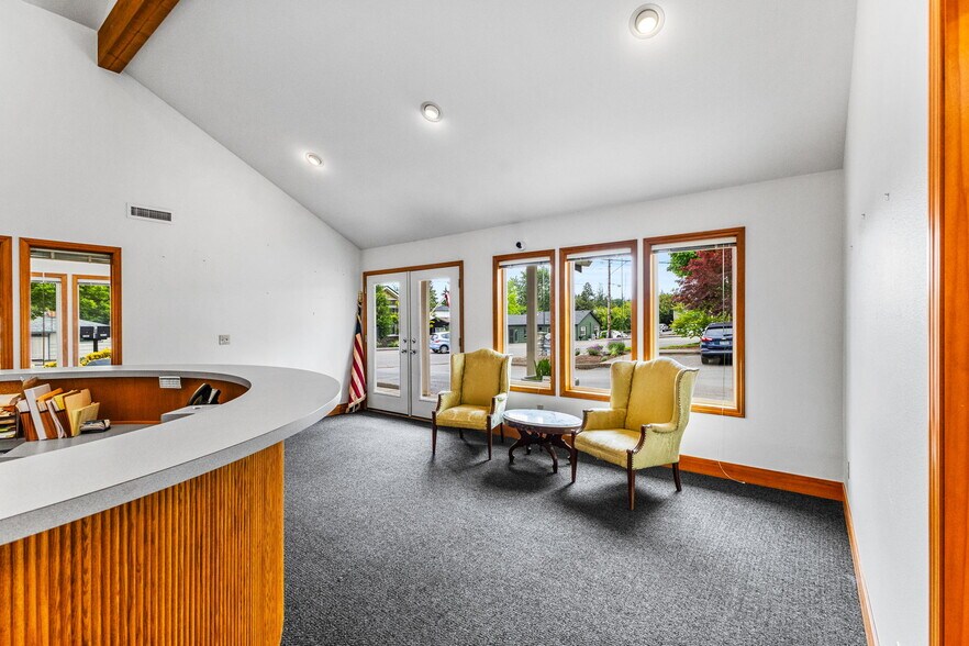 More Photos Of 3265 Liberty Rd S, Salem Office For Sale