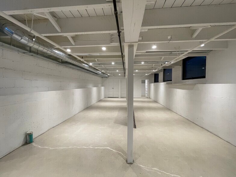 More Photos Of 83-91B Walnut Av, Toronto Office For Sale