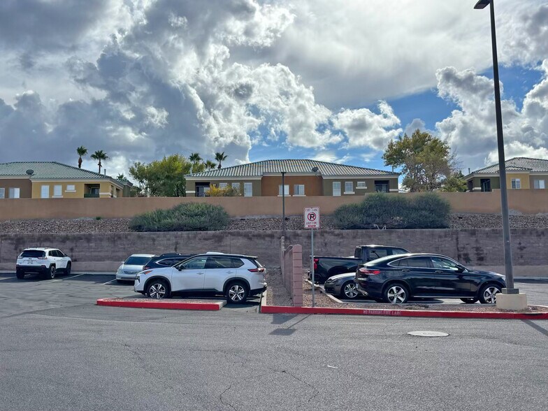 More Photos Of Stephanie And Horizon Rdg, Henderson Land For Sale