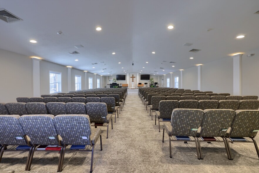 More Photos Of 121 Walnut Hill Rd, Millersville Religious Facility For Sale