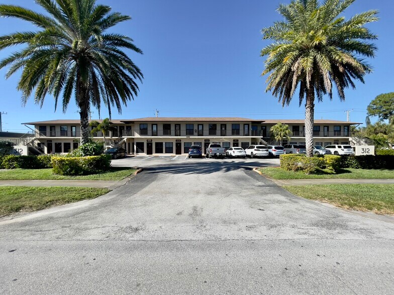 Primary Photo Of 312 S Old Dixie Hwy, Jupiter Office For Lease