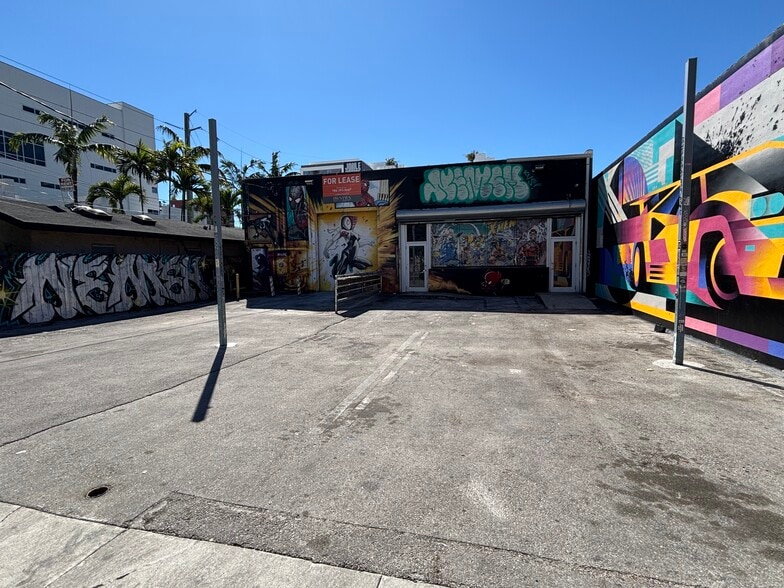 More Photos Of 120 NW 24th St, Miami Warehouse For Lease