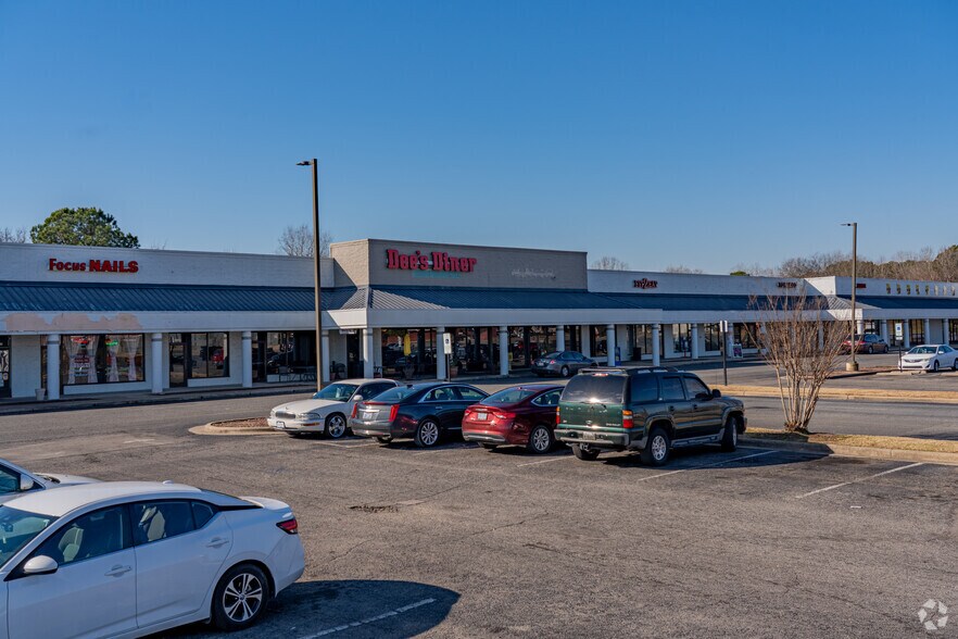 More Photos Of 1308-1320 W Grantham St, Goldsboro General Retail For Sale