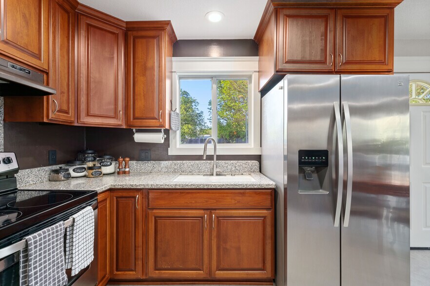 More Photos Of 3734 Hollister Ave, Carmichael Assisted Living For Sale