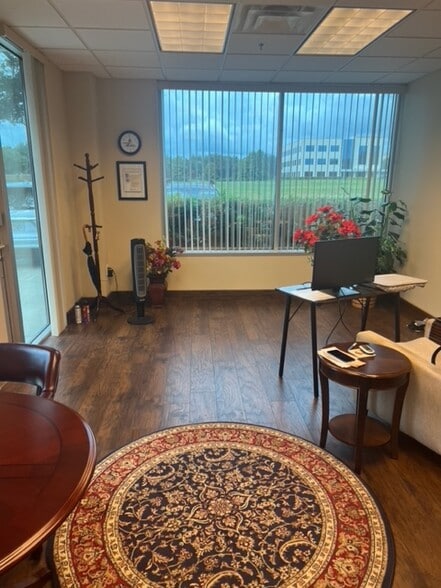 More Photos Of 6000 Metrowest Blvd, Orlando Office For Lease