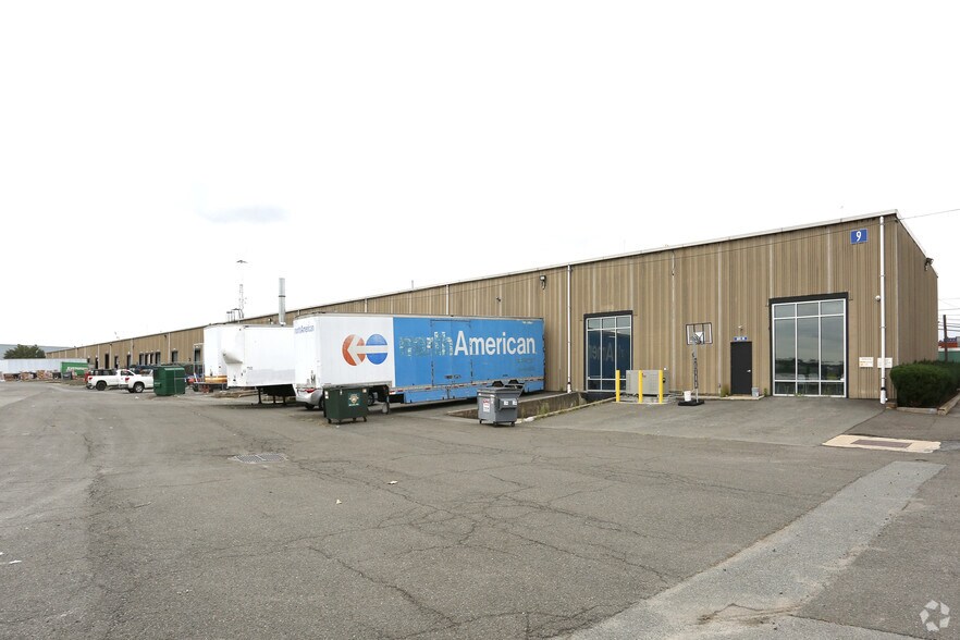 More Photos Of 9 Basin Dr, Kearny Warehouse For Lease
