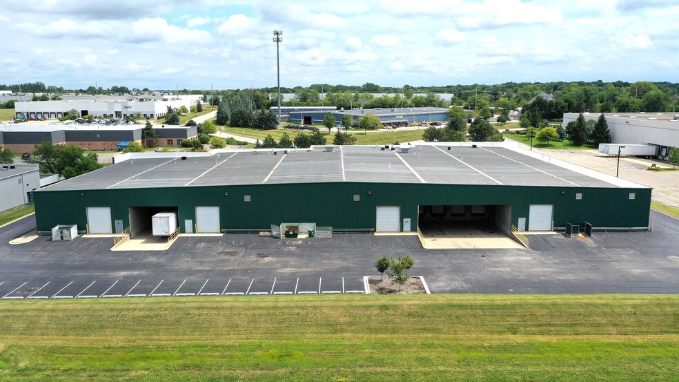 More Photos Of 401-431 N Raddant Rd, Batavia Warehouse For Lease