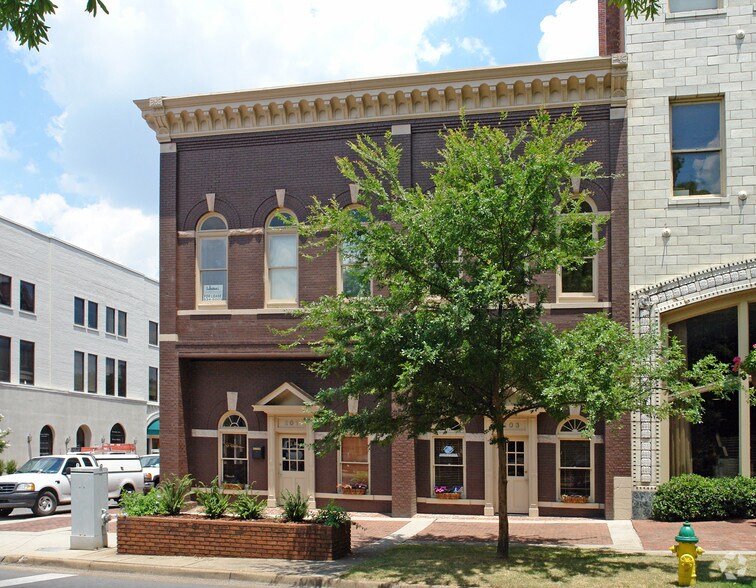 More Photos Of 201 East Side Sq, Huntsville Loft Creative Space For Lease