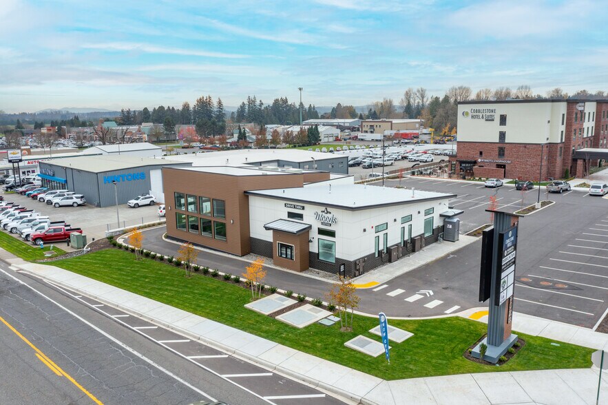 More Photos Of 8151 Guide Meridian Rd, Lynden Restaurant For Lease