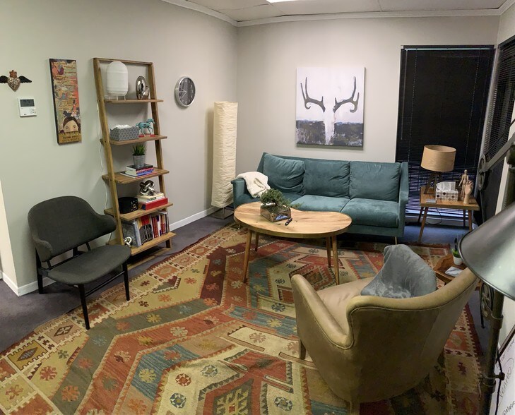 More Photos Of 2525 Wallingwood Dr, Austin Unknown For Lease