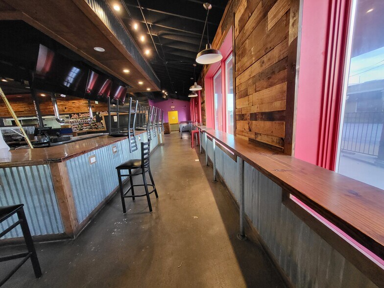 More Photos Of 3607 S Range Line Rd, Joplin Restaurant For Lease