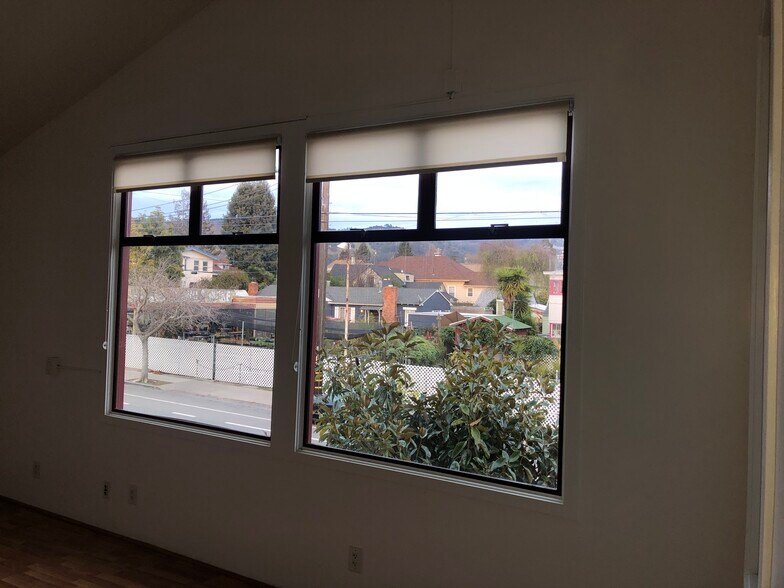 More Photos Of 6555-6557 Shattuck Ave, Oakland Office Residential For Lease