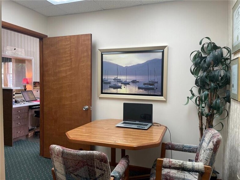 More Photos Of 400 N Chestnut St, Derry Office Residential For Sale
