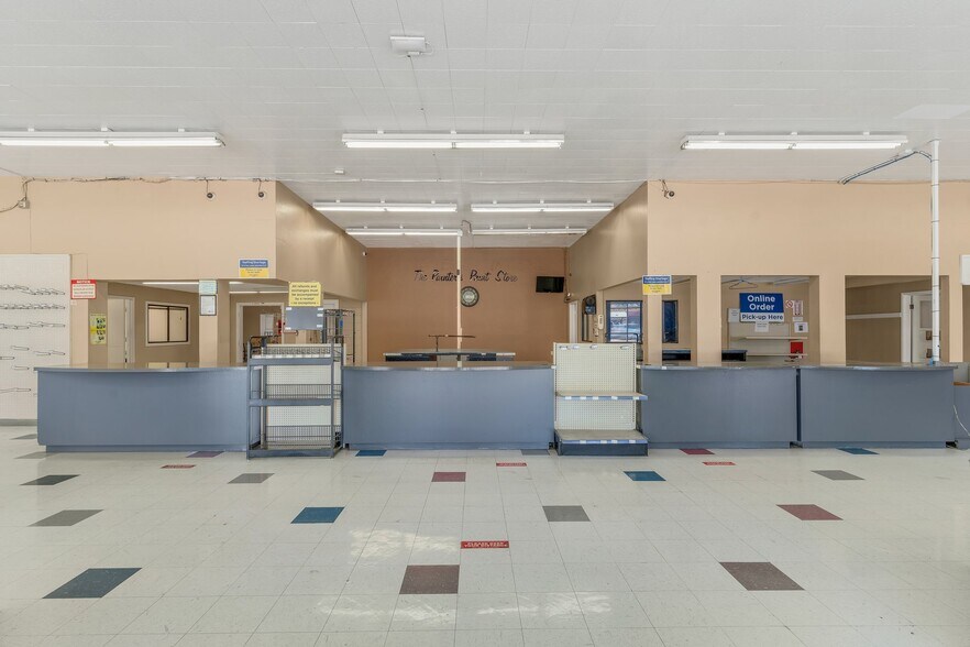 More Photos Of 4917 International Blvd, Oakland Freestanding For Sale