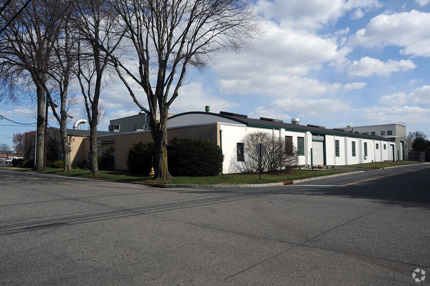 More Photos Of 261 Monroe Ave, Kenilworth Flex For Sale