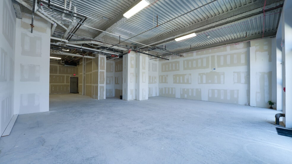 More Photos Of 523-531 Middle Neck Rd, Great Neck Apartments For Sale