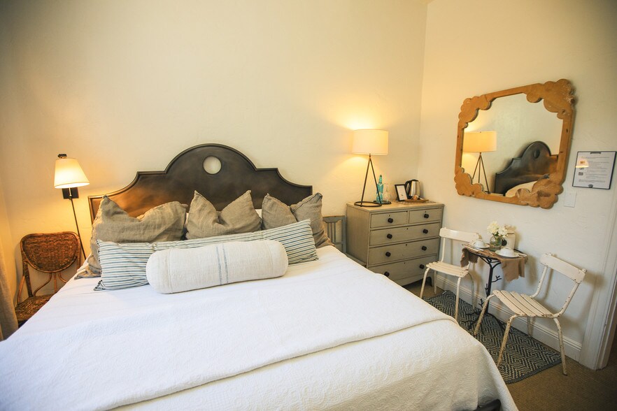 More Photos Of 171 W Spain St, Sonoma Hospitality For Sale