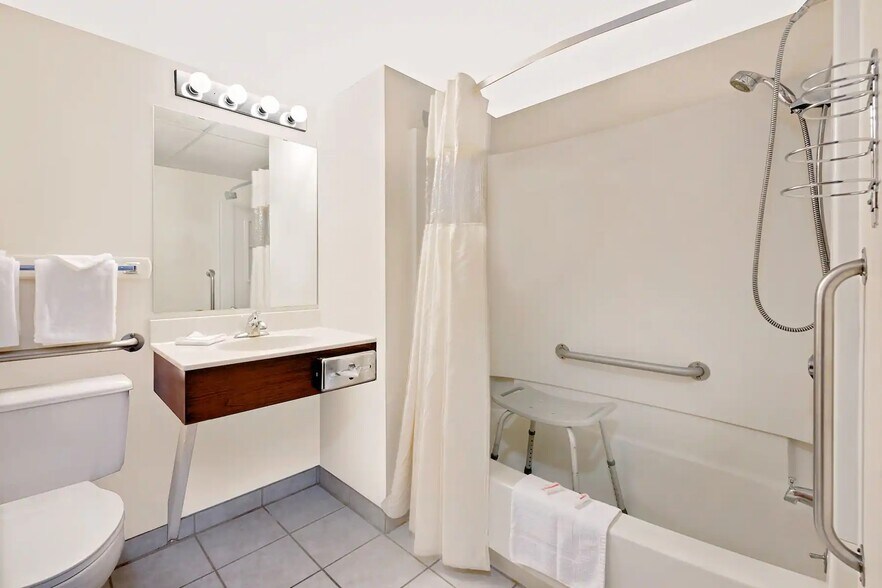 More Photos Of 702 Highway 16a, Keystone Hotel For Sale