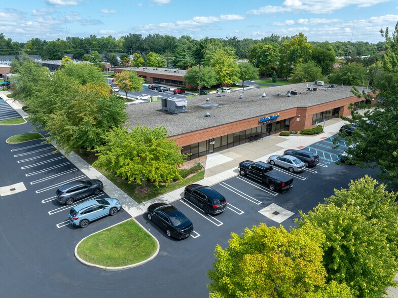 More Photos Of 21455 Melrose Ave, Southfield Unknown For Lease