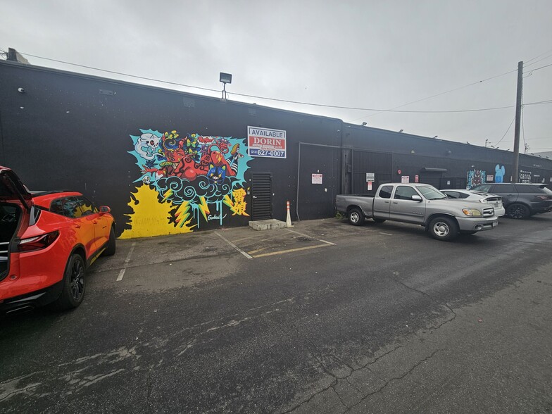 Primary Photo Of 2046 Sacramento St, Los Angeles Manufacturing For Lease