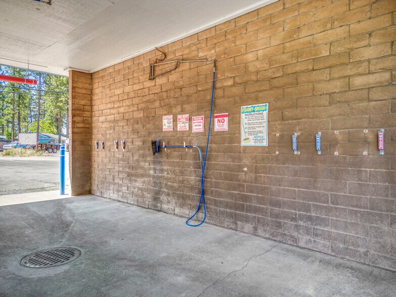More Photos Of 640 Main Street, Chester Carwash For Sale