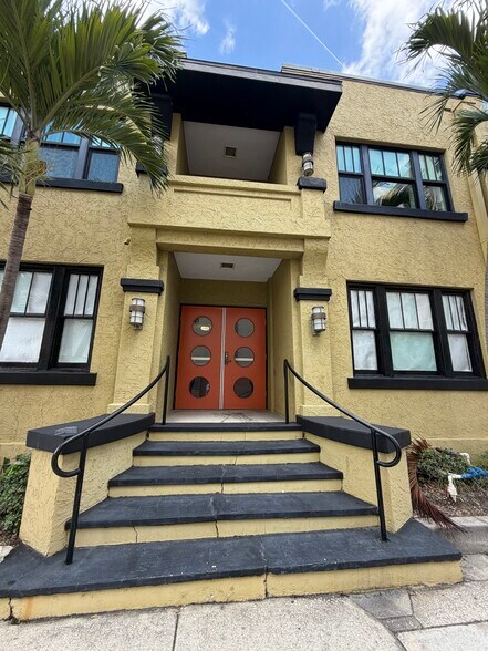 More Photos Of 721 1st Ave N, Saint Petersburg Office For Sale