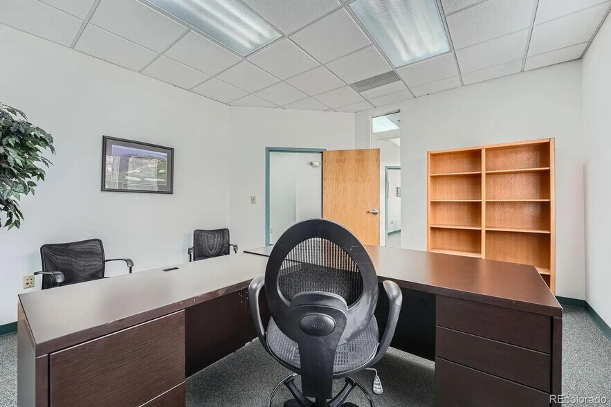 More Photos Of 2220 S Fraser St, Aurora Office For Sale