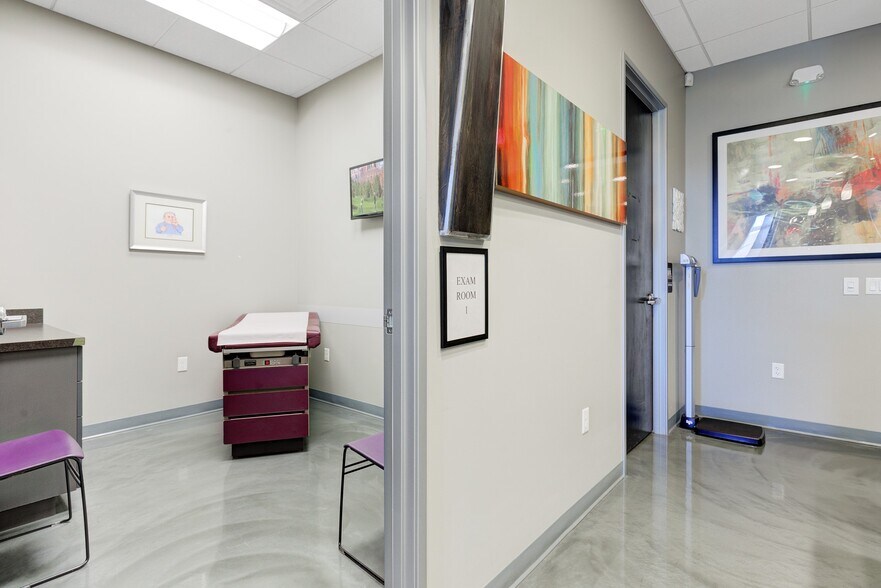 More Photos Of 7010 E Chauncey Ln, Phoenix Medical For Lease