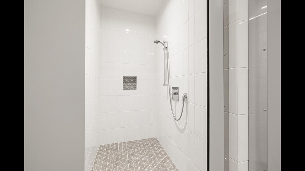 More Photos Of 1900 Aldrich St, Austin Unknown For Lease