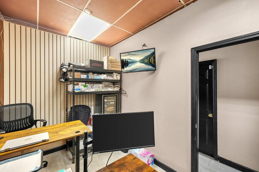 More Photos Of 295 Athens Hwy, Loganville Freestanding For Sale