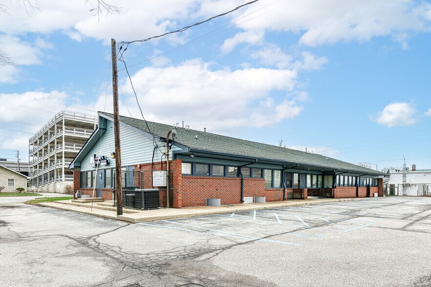 More Photos Of 1640 N Ritter Ave, Indianapolis Medical For Sale