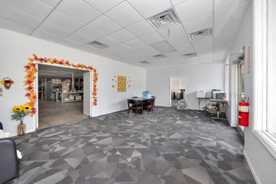 More Photos Of 6205 AL Highway 69, Guntersville Light Manufacturing For Lease