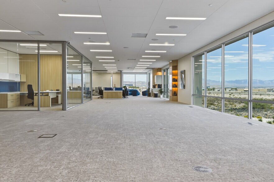 More Photos Of 1301 Seven Hills Drive, Henderson Medical For Sale
